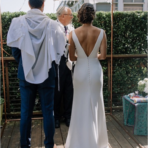 Pronovias white gown (wedding or other!) - Picture 3 of 9